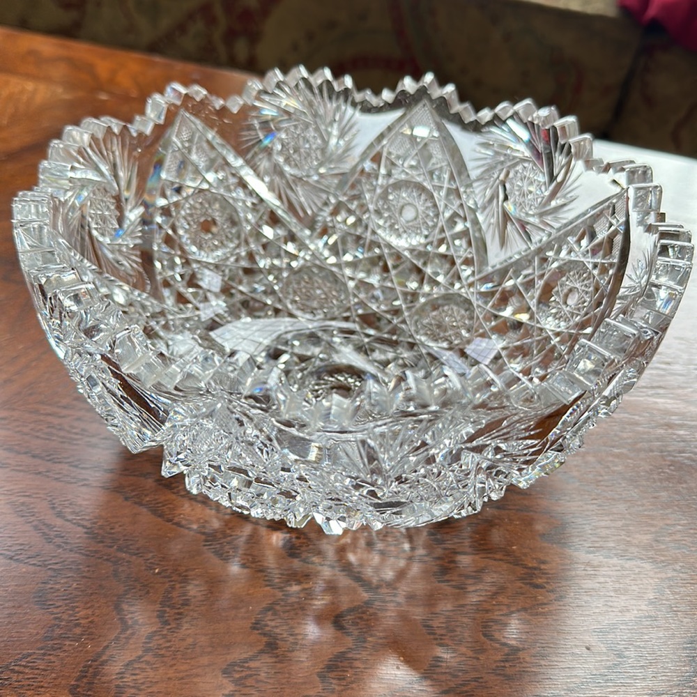 Gorgeous Crystal Bowl - Picture 3 of 9